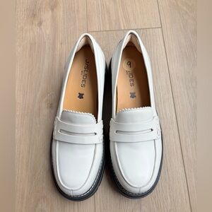 J/Slides Women's White Platform Loafers Size 9